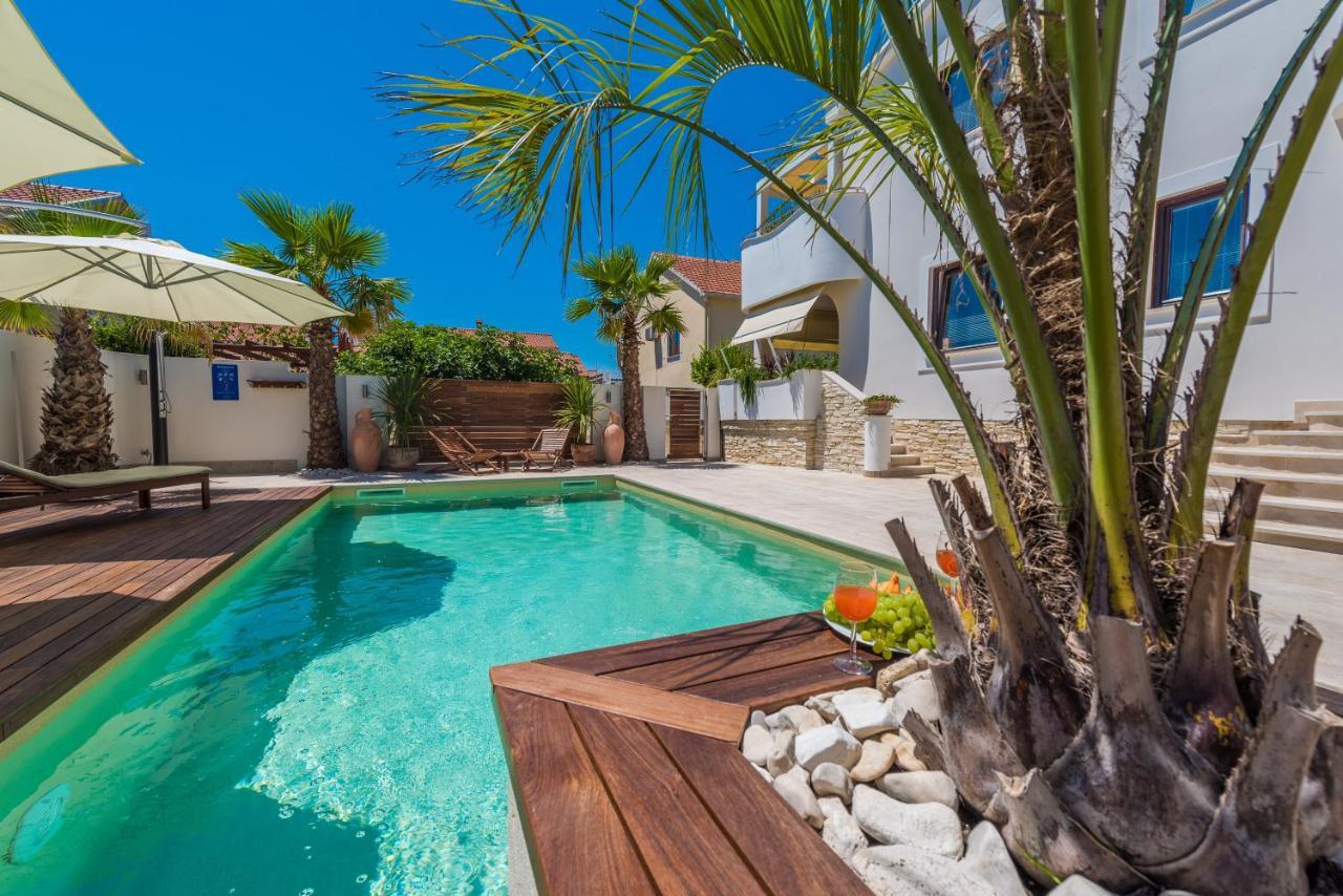 Apartments "Villa Antisin" With Heated Pool Zadar Exterior foto